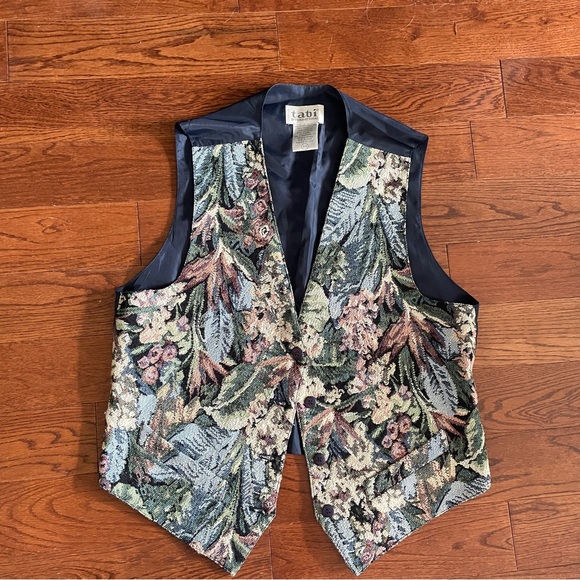 Vintage Tabi Tapestry Vest Small (36" Chest) - Picture 3 of 13